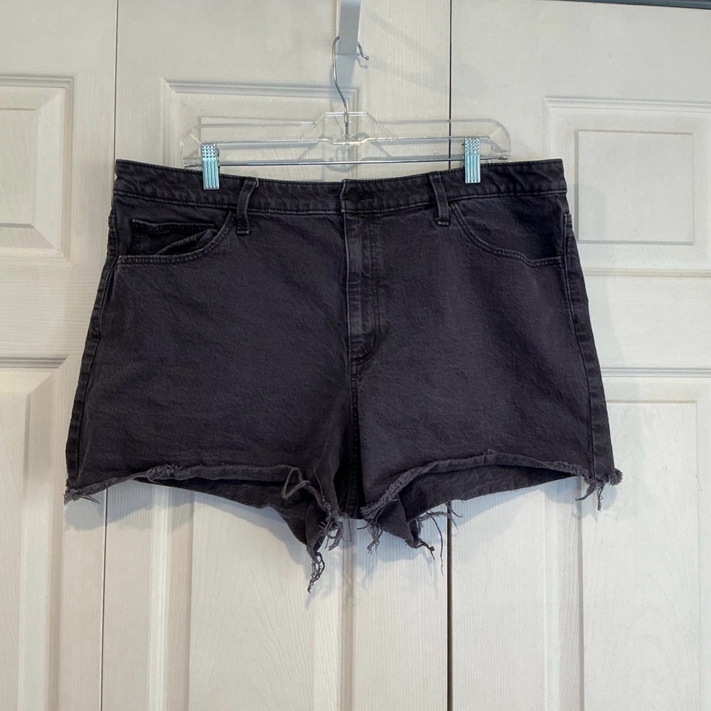 🩷 Universal Thread Dark Gray / Black Denim Jeans Shorts - 18/34